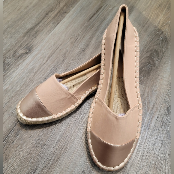NWOT ASOS Toe Cap Espadrille Flats in Pink and Rose Gold - Picture 2 of 5